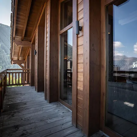 401 Everest Apartment *